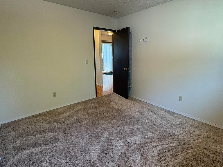 5910 SE 41st Ave #4.0 — Photo 17