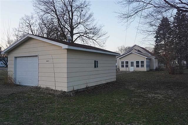 2nd image of 449 9th St