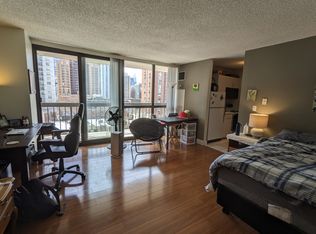 33 W Delaware Pl APT 9C, Chicago, IL 60610