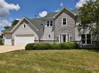 930 Merrill New Rd, Sugar Grove, IL 60554