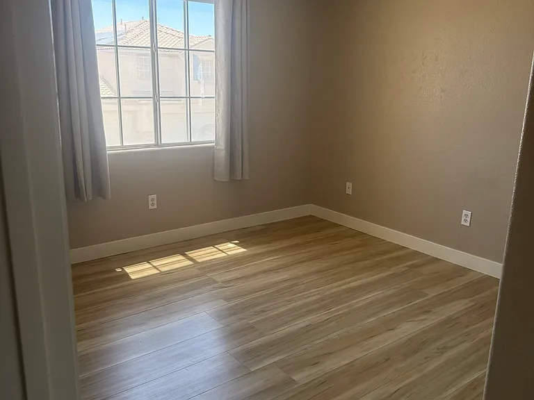 1204 Amber Falls Ln — Photo 3