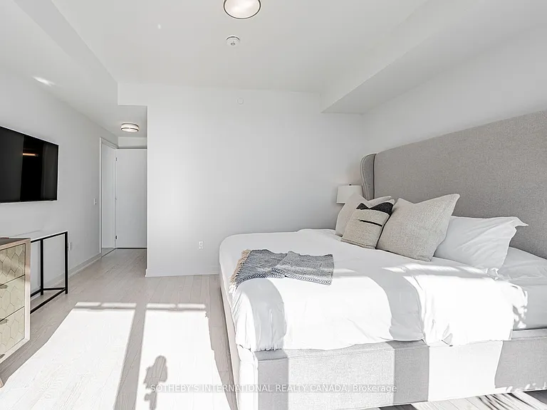 15 Queens Quay E #3403 — Photo 21