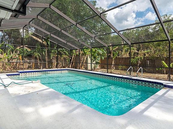 4th image of 7298 S Leewynn Dr