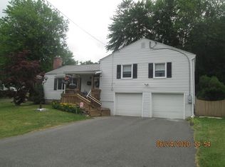 43 Cornwall St, Springfield, MA 01104
