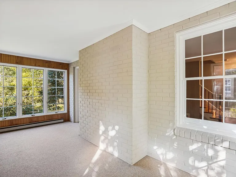 5212 Augusta St — Photo 7