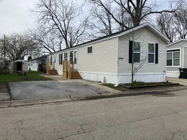 628 Sterling St W #628SW, Justice, IL 60458