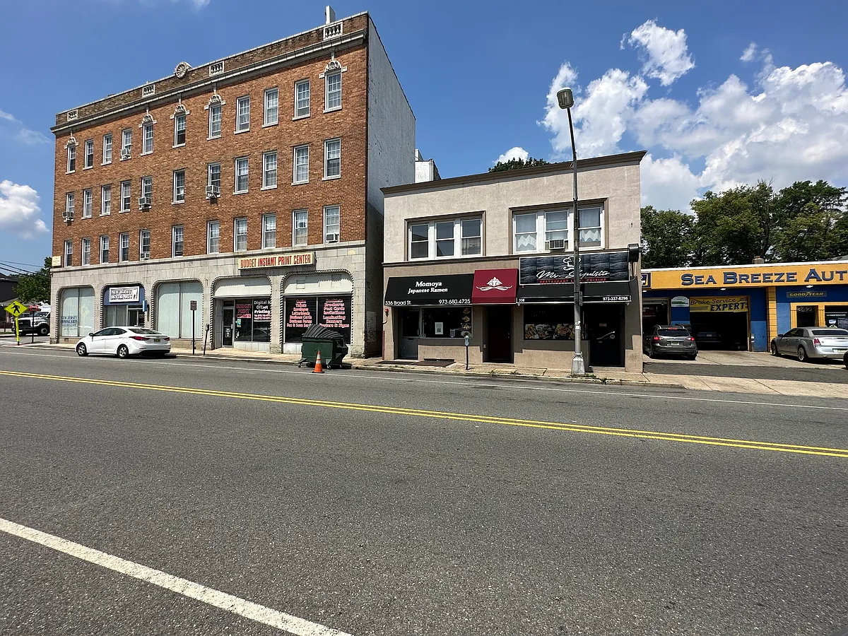 Building Photo - 336 Broad St