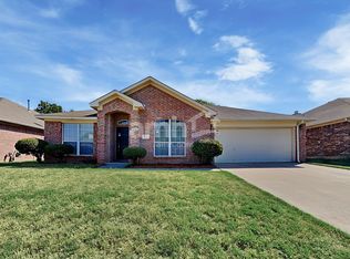 5721 Homestead Ct, Arlington, TX 76017
