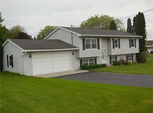 2658 Quicksilver Dr, Auburn, NY 13021