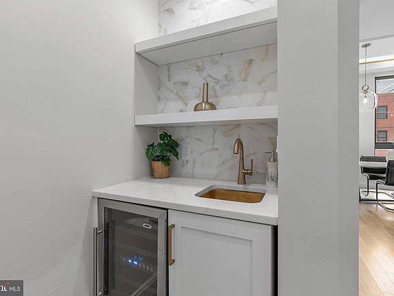 5th image of 1100 Webster St #5
