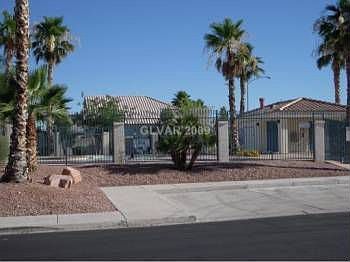 5th image of 7976 Delbonita Ave
