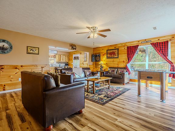 3rd image of 1430 Am King Way