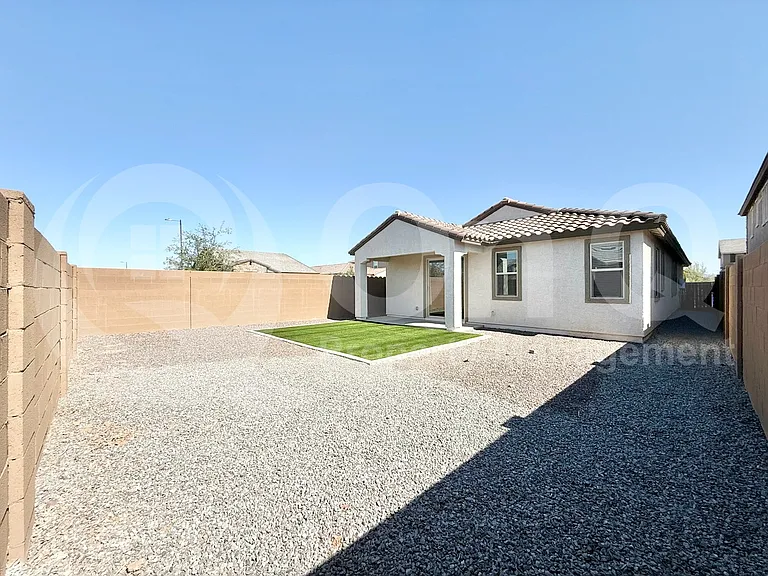 9432 W Roma Ave — Photo 37