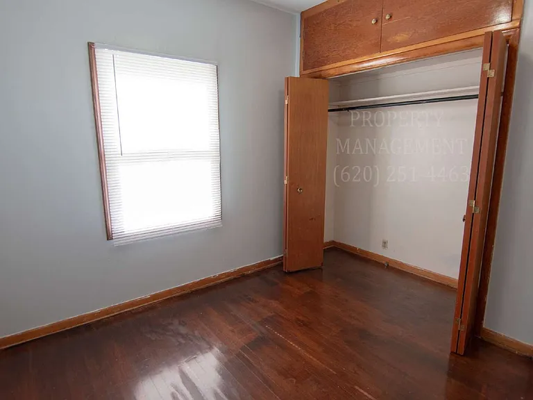 812 Siggins St — Photo 10