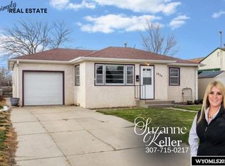 1834 E E St, Torrington, WY 82240