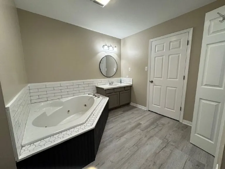 829 Eden Oaks Dr — Photo 7