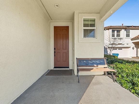 3rd image of 466 Rosso Court