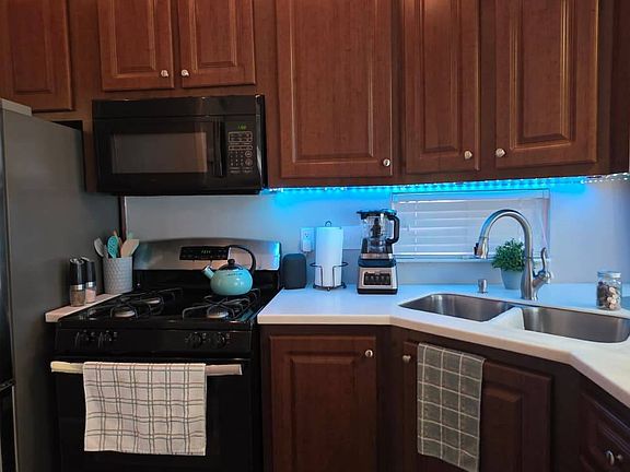 2nd image of 1983 Fortune Rd #53