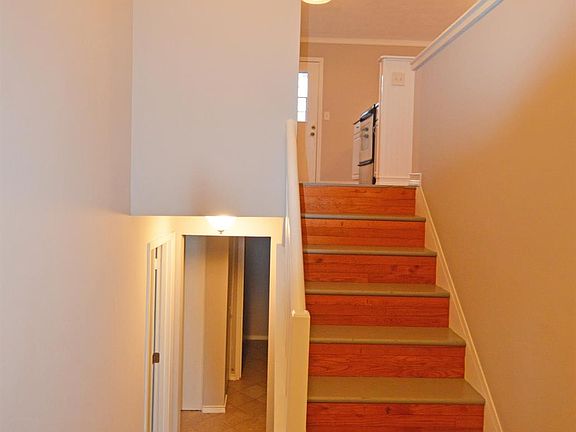 2nd image of 1280 Tallberry Dr