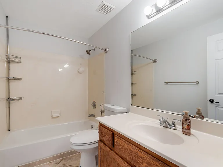 649 E Duck Creek Cir — Photo 12