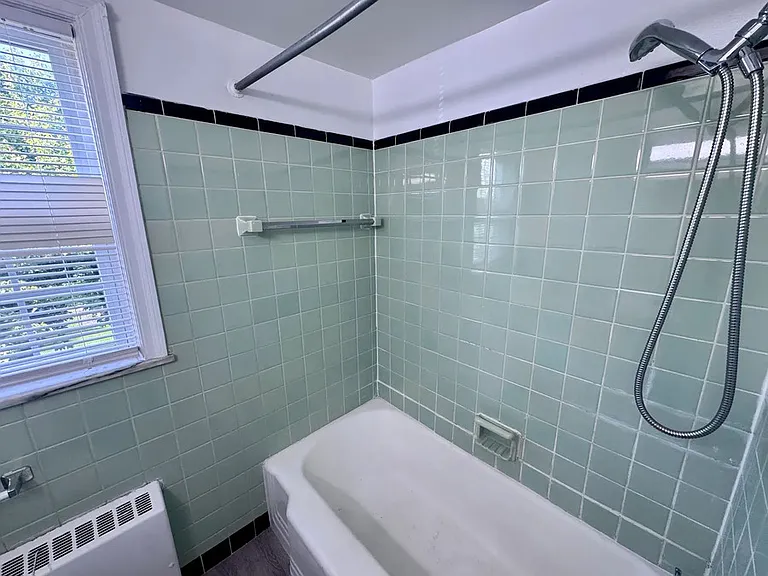Colton House Apartments — Photo 40