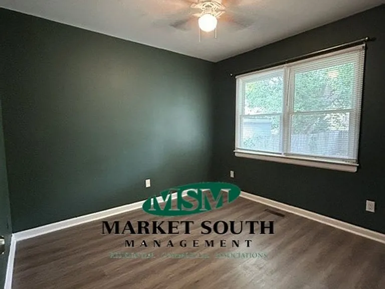738 E Anderson St — Photo 25