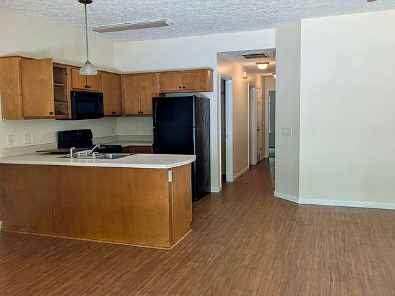 2nd image of 725 Sherman Ave #B