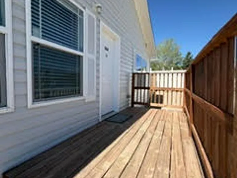 204 Onandaga Ave — Photo 3