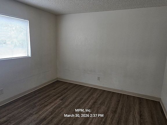 5th image of 3411 Spring St APT 4