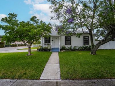 5000 Lake Avenue, West Palm Beach, FL, 33405