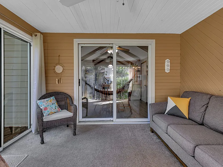 408 21st St SE — Photo 10