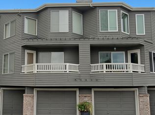 610 Daley St APT B, Edmonds, WA 98020