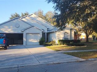 1216 Lake Shore Ranch Dr, Seffner, FL 33584