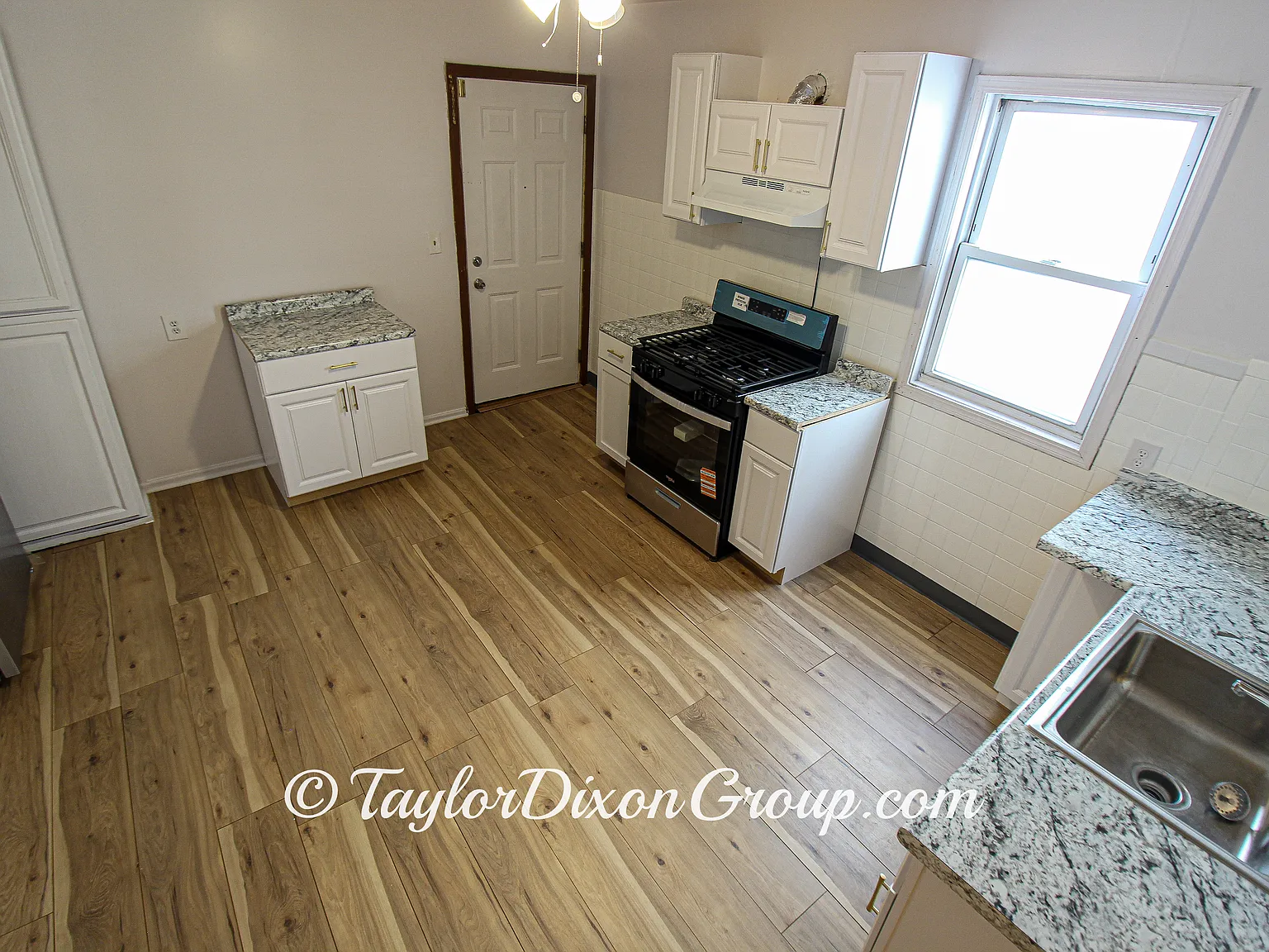 1 bed, 606 sqft, $1,050 — Photo 2