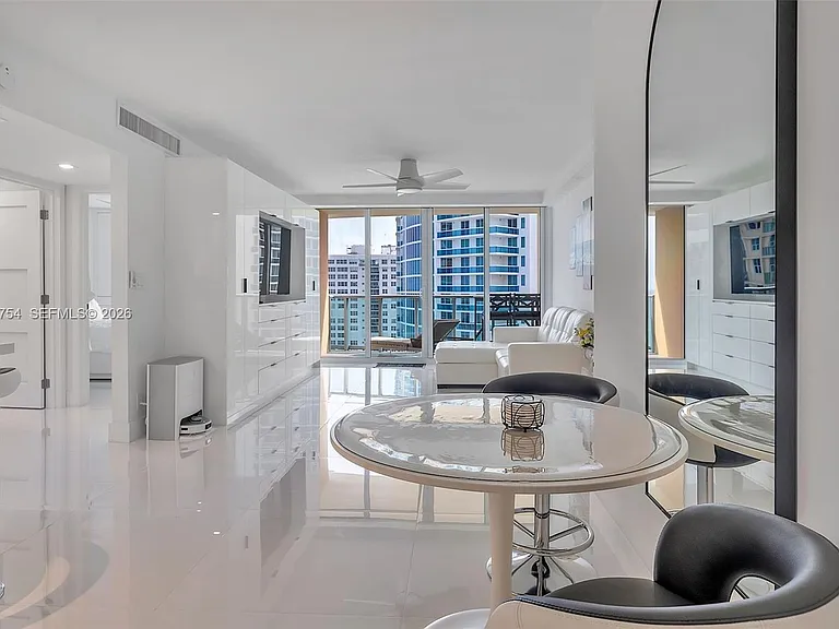 2501 S Ocean Dr #1515 — Photo 2