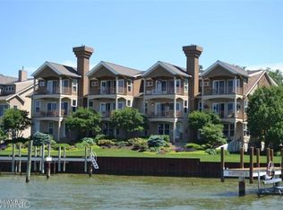 1655 S Shore Dr, Holland, MI 49423