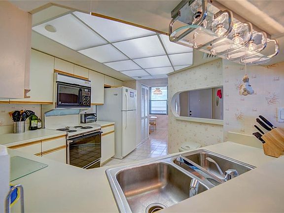 3rd image of 8880 S Ocean Dr APT 1307