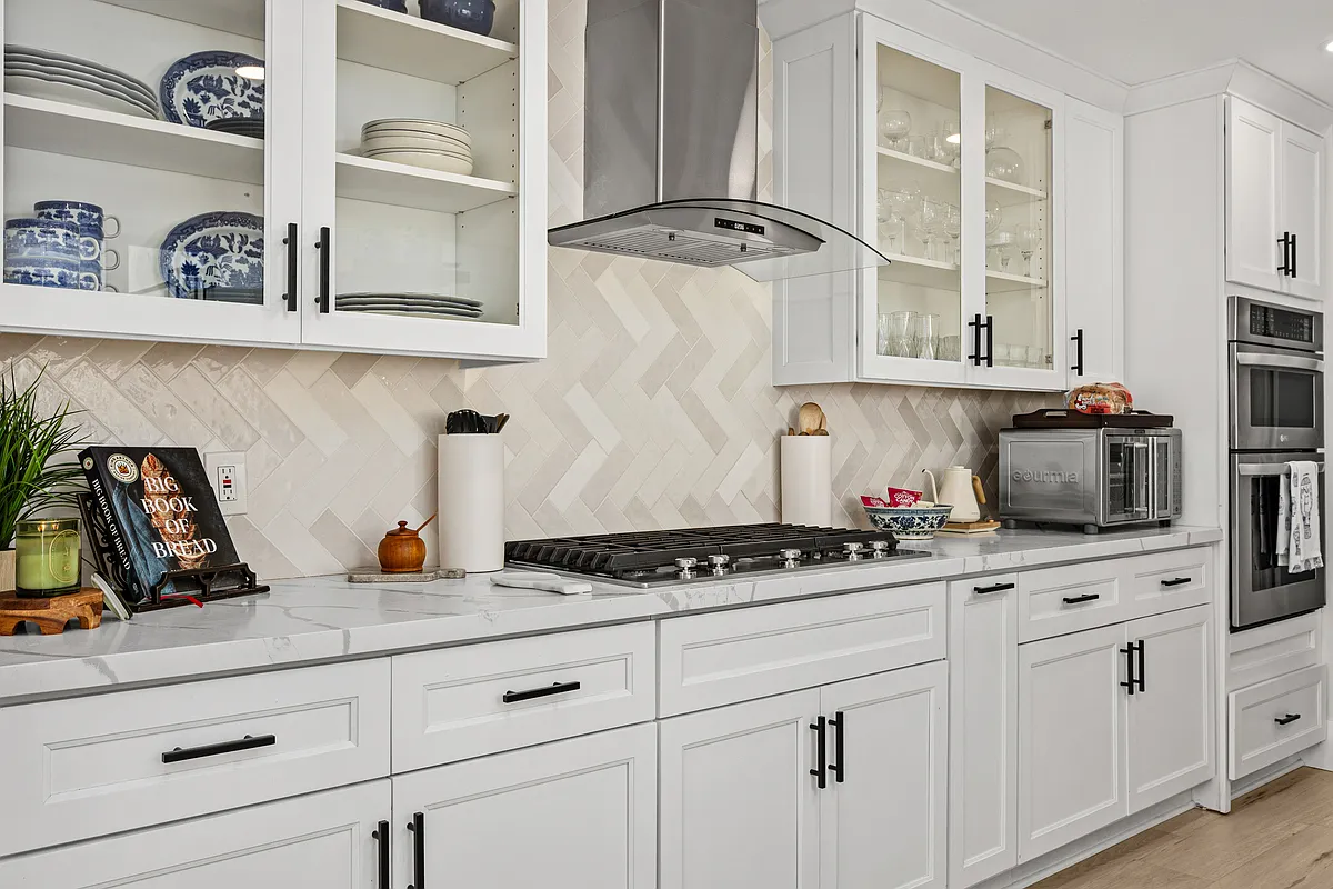 7050 Almaden Ln — Photo 4