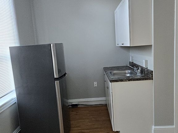 4th image of 1211 N 2nd St #10549590