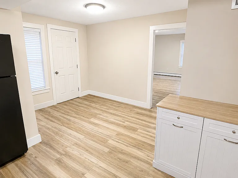 549 Mattakeesett St #A — Photo 6