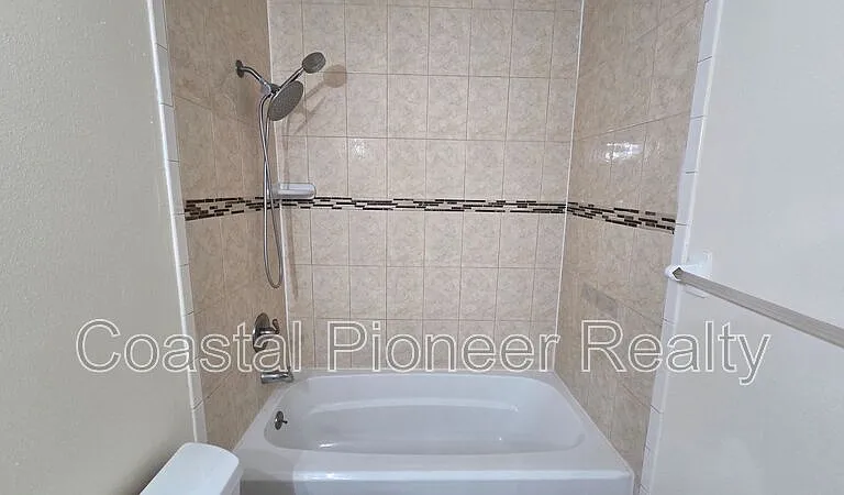 4817 Cypress Tree Dr — Photo 20
