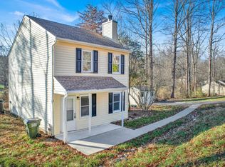 1100 W Daffodil Rd, Ruckersville, VA 22968