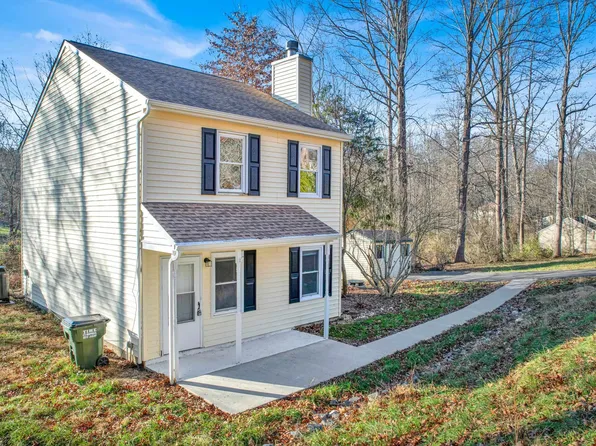 1100 W Daffodil Rd, Ruckersville, VA 22968