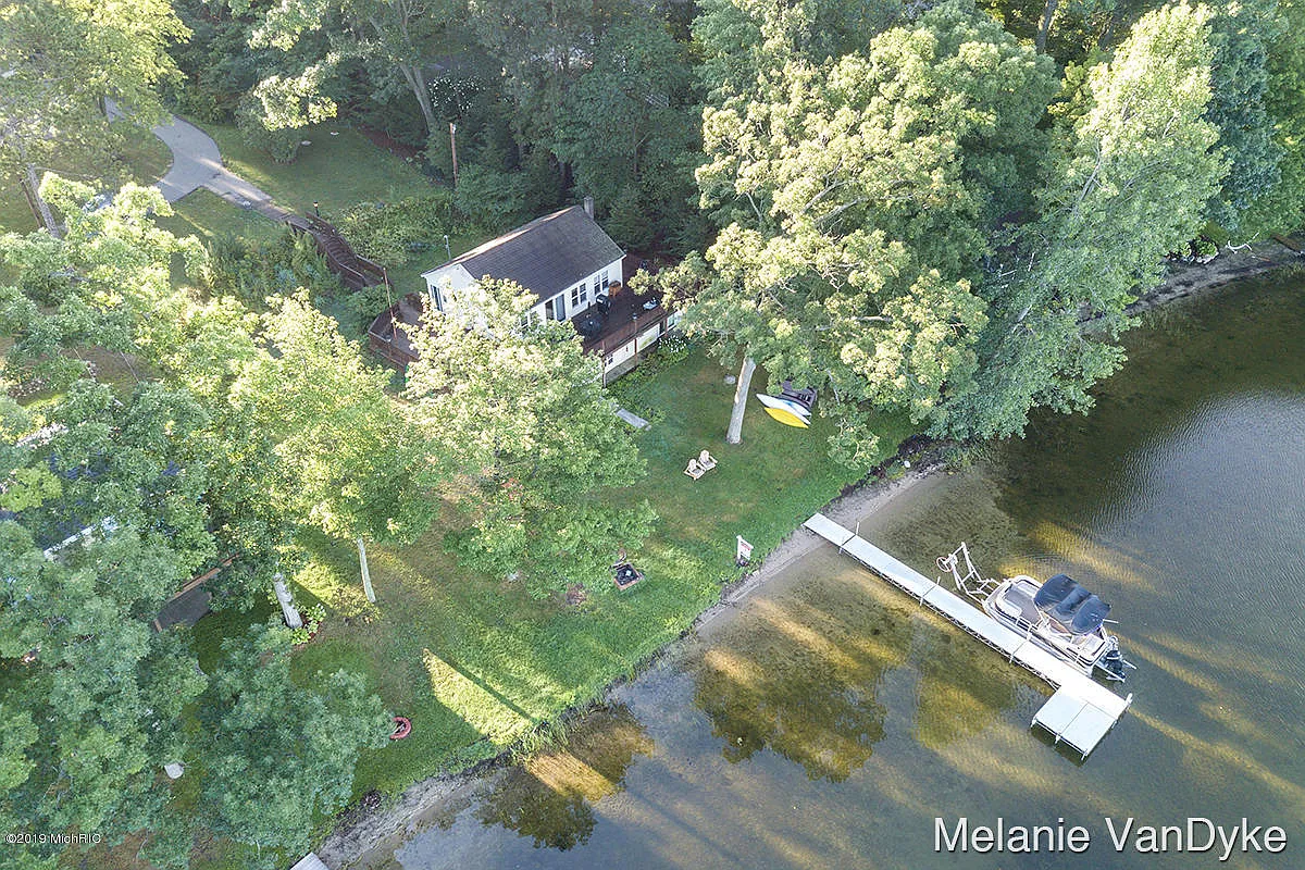 16205 Bass Lake Ave NE photo 1