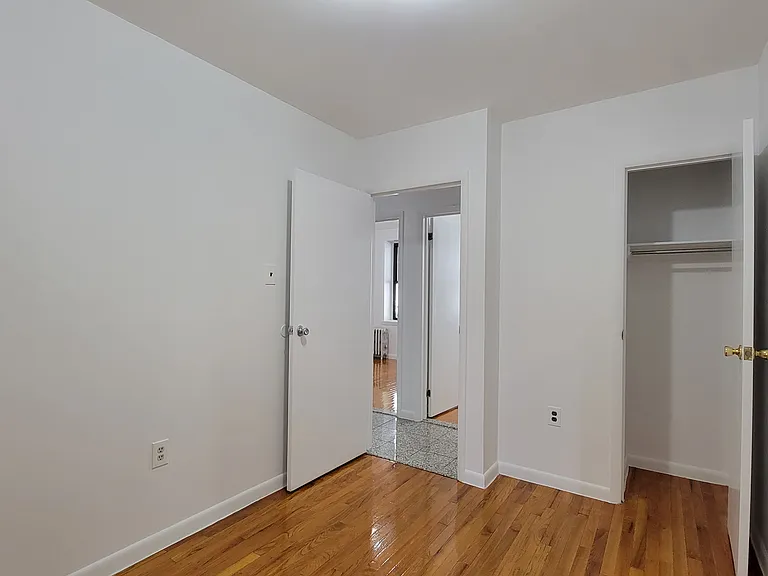 312 W 15th St #1 — Photo 4
