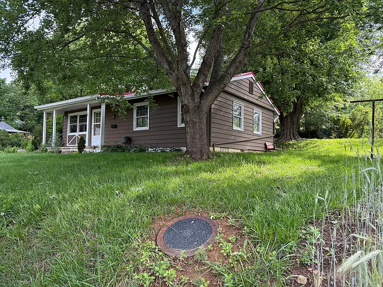 5 Woodrow Pl — Photo 3