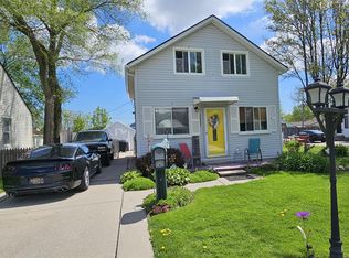 26664 Waldorf St, Roseville, MI 48066