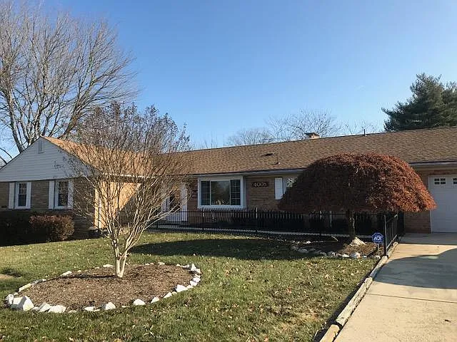4008 Queen Mary Dr photo 1