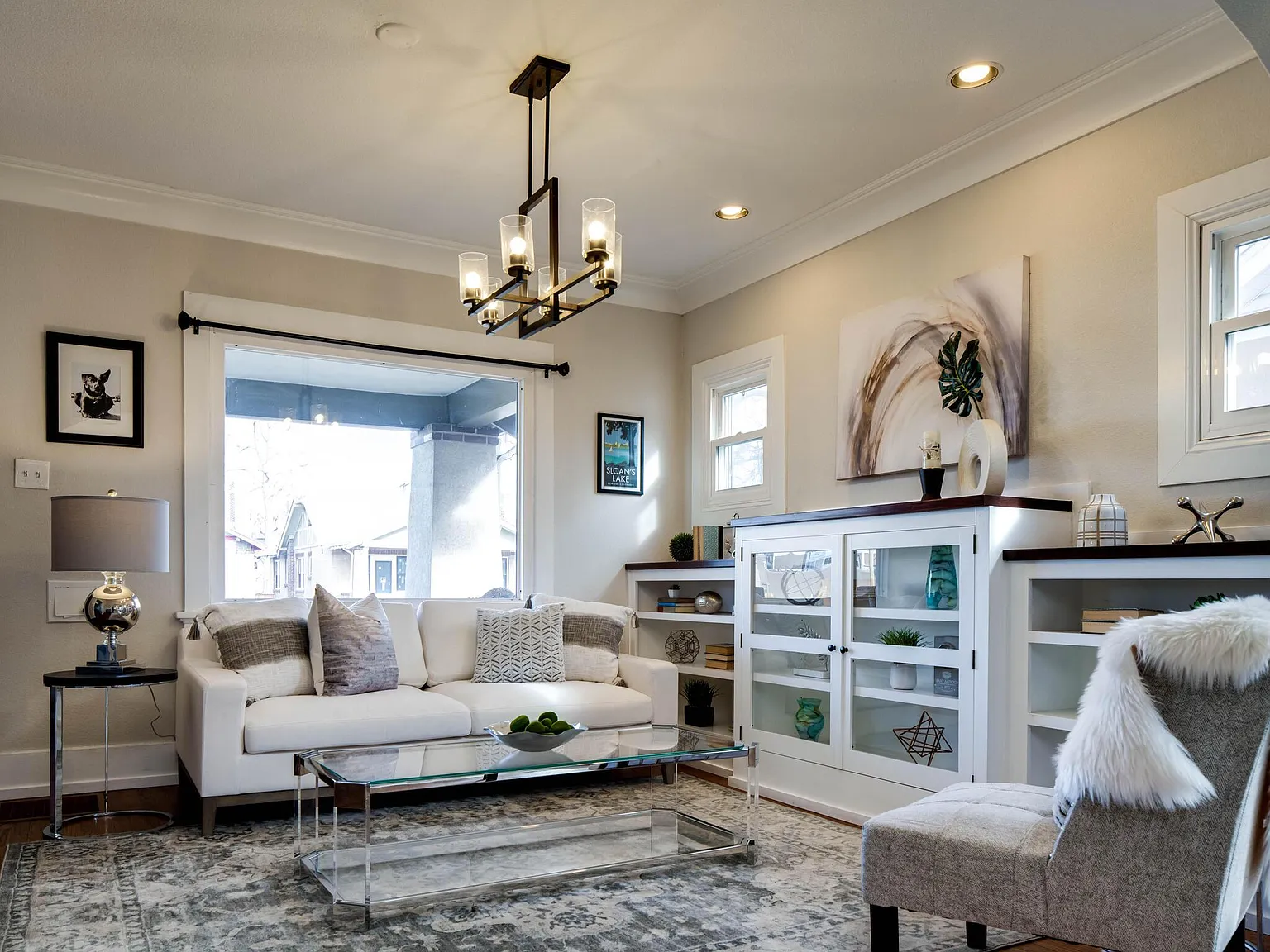 3 bed, 2520 sqft, $3,300 — Photo 3