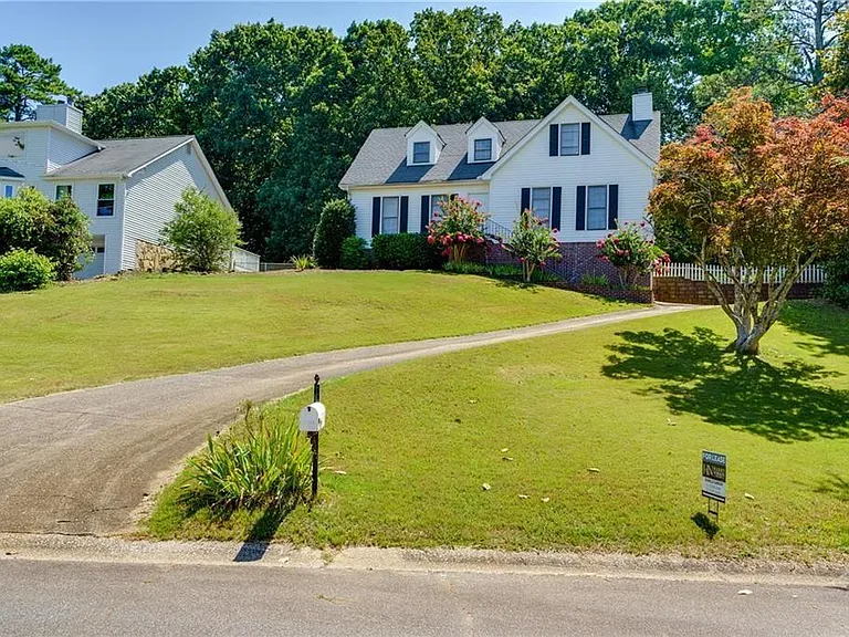 2890 Carrollton Ct — Photo 35
